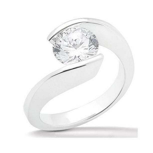 35201 1.50 CT Diamond 14K White Gold Solitaire Ring, Size 6.5