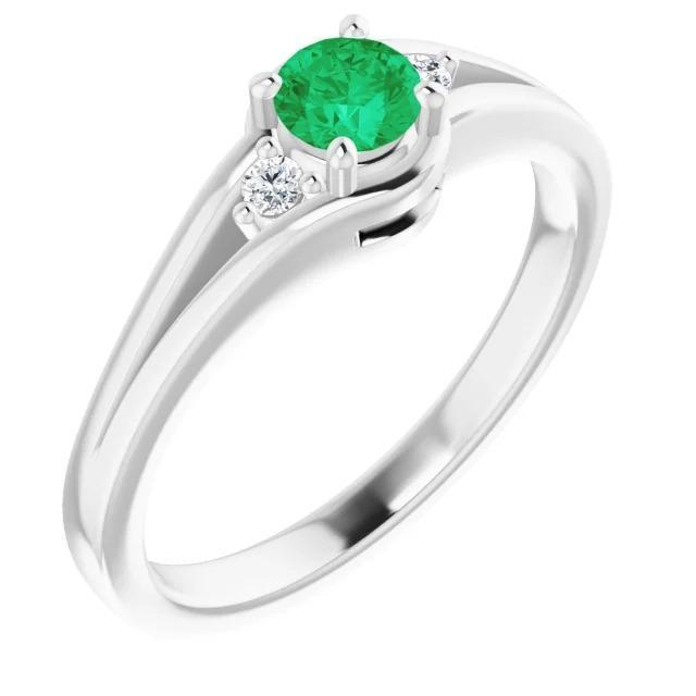 60209 Three Stone 0.85 CT Diamond & Green Emerald Womens Ring, Size 6.5