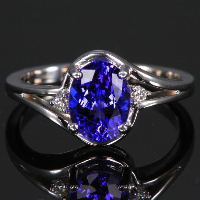 40069 5.10 CT Oval Cut Tanzanite Ring with Diamond, 14K White Gold - Size 6.5