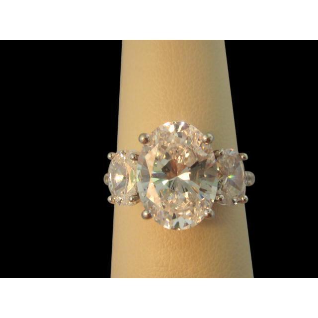 Picture of Harry Chad Enterprises 1257 5.25 CT Oval Diamonds Three Stone Engagement Ring&#44; Size 6.5