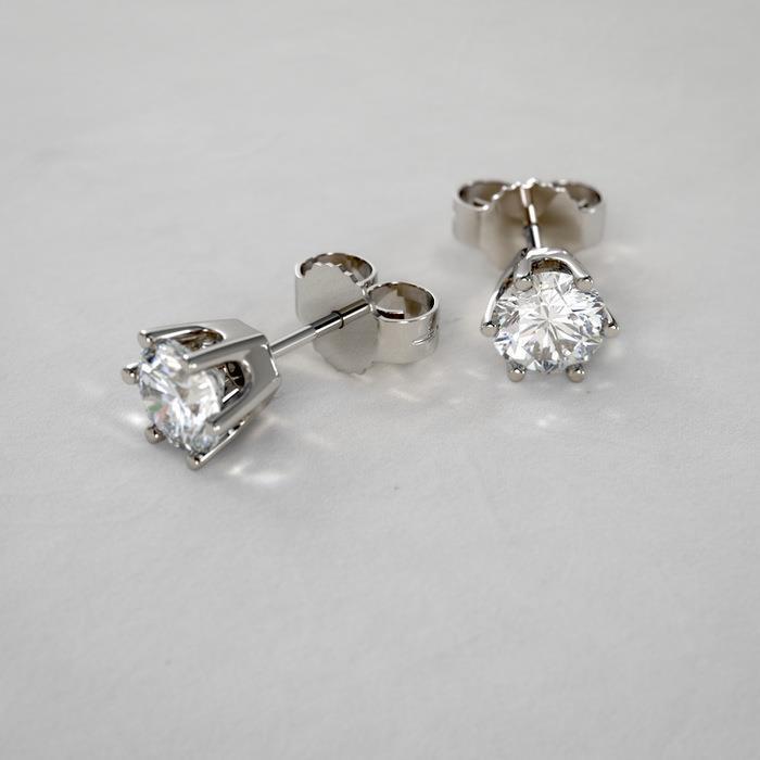 48825 2 CT Round Cut Diamonds Womens Stud Earring