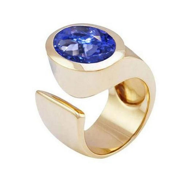 7654 Solitaire Oval Tanzanite 2 CT Gemstone Ring, 14K Yellow Gold - Size 6.5
