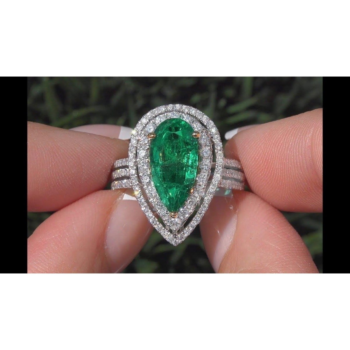 5 CT Beautiful Pear Green Emerald Diamond Ring, 14K White Gold - Size 6.5