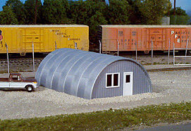 RIX410 24 x 33 x 12 in. HO Quonset Hut