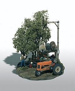 WOO112 HO Tractor Pit Stop