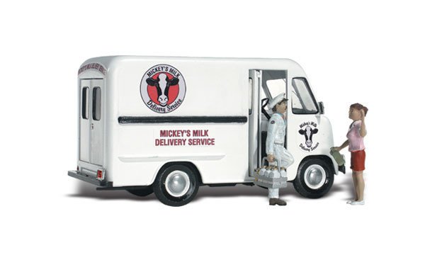 WOO5529 Ho Mickeys Milk Delivery Truck with Figures