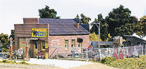Picture of Design Preservation Models DPM40600 HO Scale Harlee & Sons Cycle Shop Kit