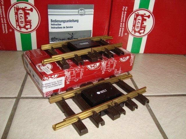 Picture of LGB LGB10151 Electronic Reverse Loop Track Set