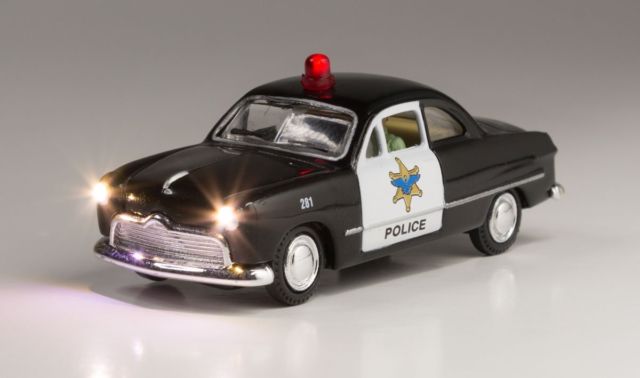 WOO5973 O Scale Just Plug Police Car