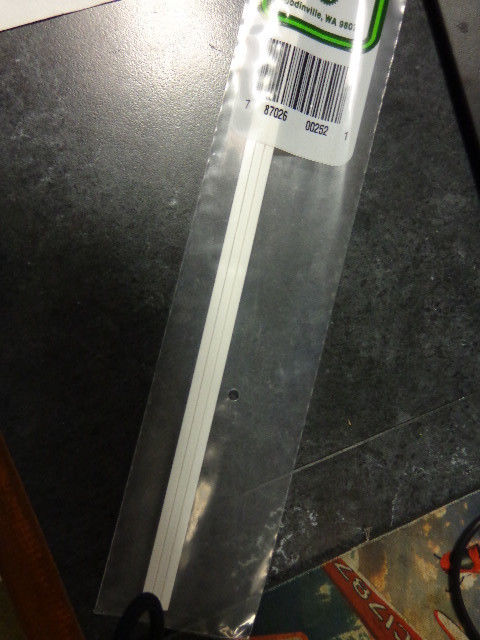 EVG252 0.12 in. x 3.2 mm Square Tube