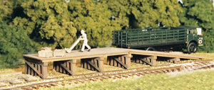 N Railroad Loading Ramps - Pack of 2