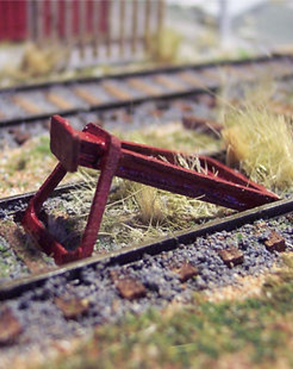 OMK1096 HO Scale Rail End Bumper - Pack of 4