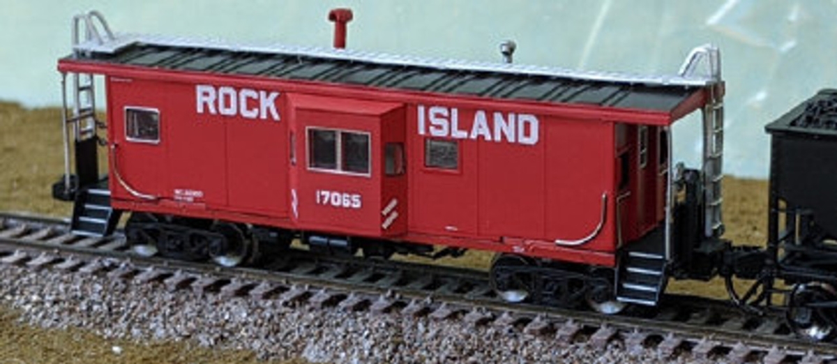 BLU43050 N Scale Rock Island Ph.3 As Delivered Window Caboose No.17072 -  Bluford Shops