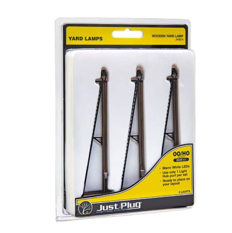 WOO5674 O & HO Scale Wooden Yard Lamps