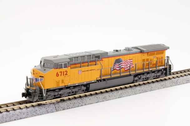 KAT1767039 N Scale Union Pacific Flag AC4400CW Diesel No.6712 Model Train