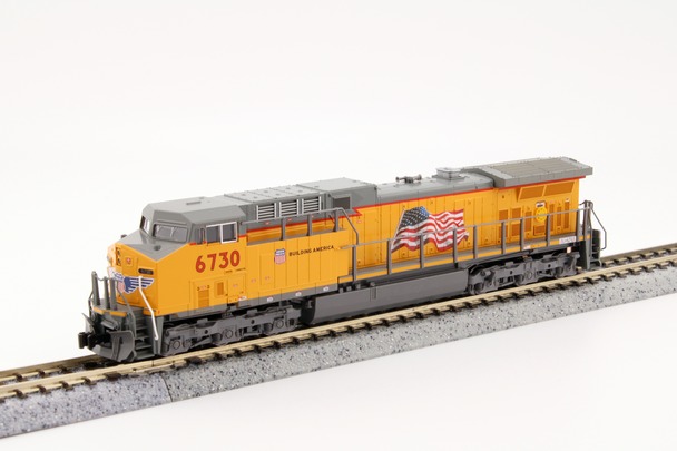 KAT1767040 N Scale Union Pacific Flag AC4400CW Diesel No.6730 Model Train