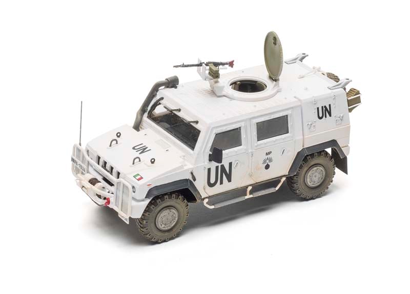 ITA6504 1-35 scale Plastic Model Armored Vehicle Kit