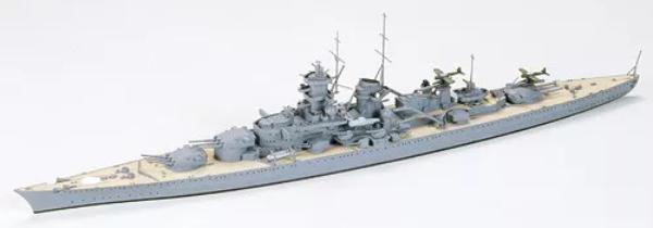 TAM77520 1 by 700 Scale German Battle Cruiser Gneisenau Model Ship