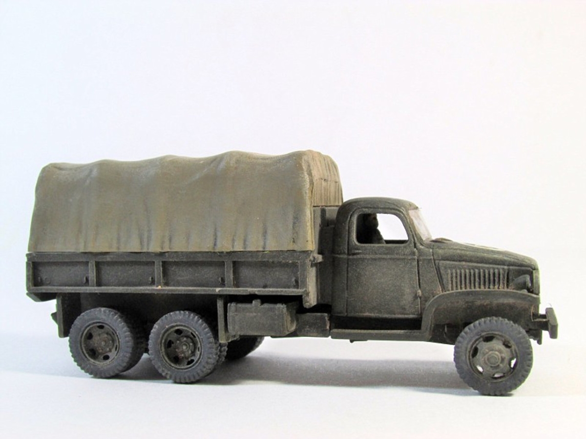 PEG7651 1 by 72 Scale US Model Army Trucks
