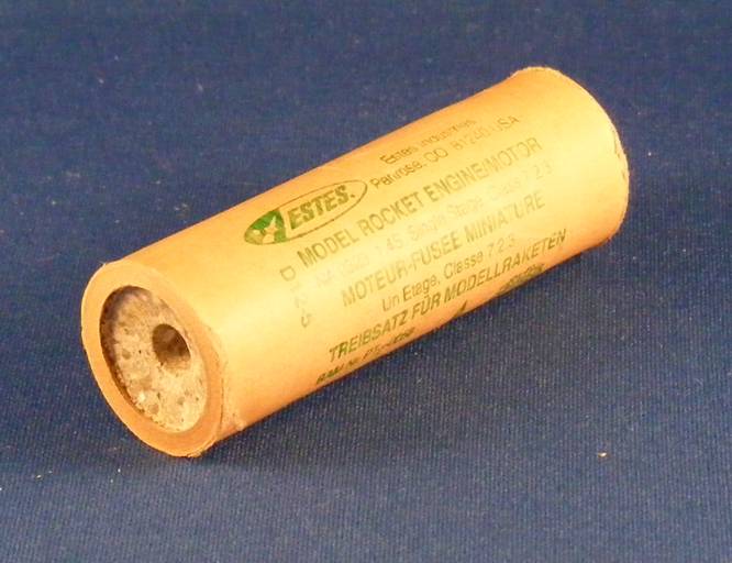 EST10027 24 mm Power D12-3 Rocket Engines