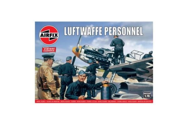 ARXA00755V 1-76 Scale Luftwaffe Personnel Figure Set