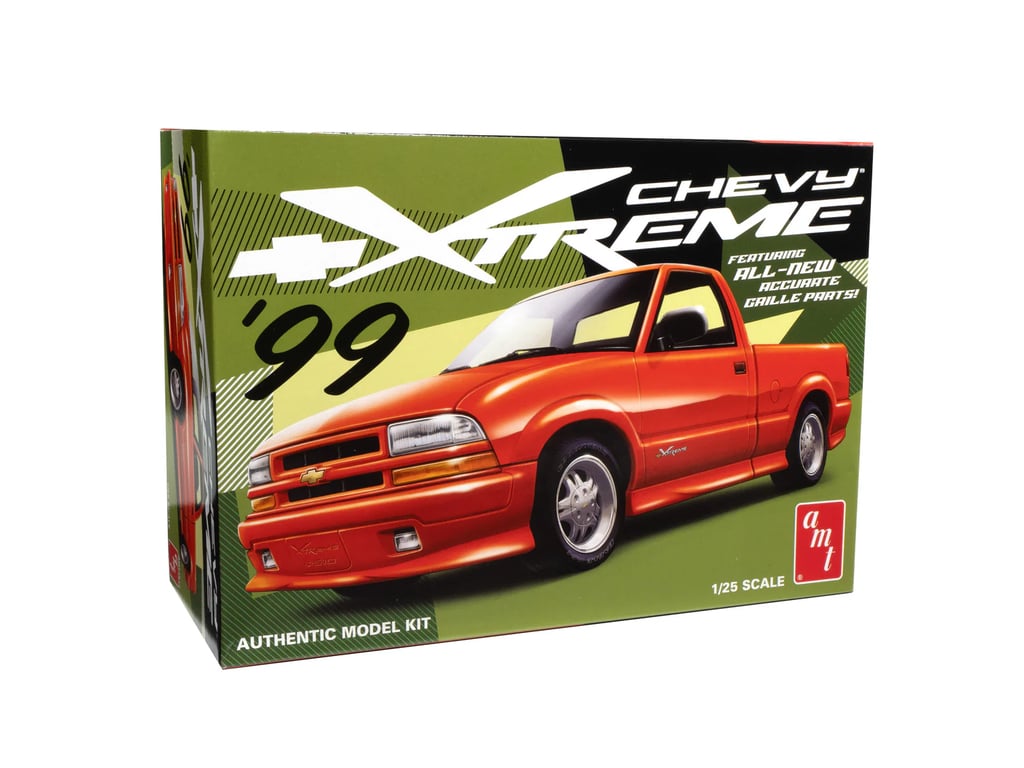 1514 1-25 Scale 1999 Chevy S-10 Xtreme Model Kit
