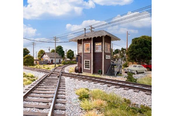 WOO4964 N Scale Built-N-Ready Interlocking Tower with LED Lighting - Multi Color
