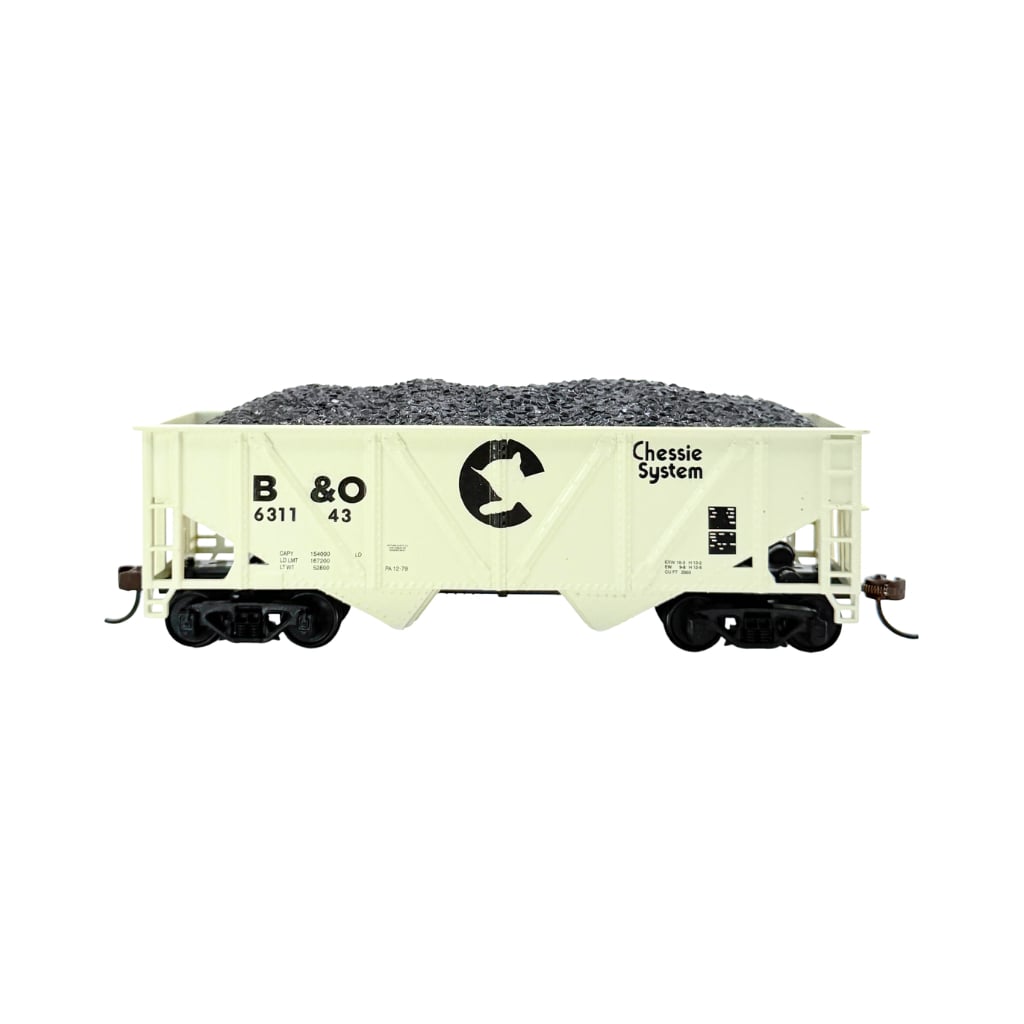 RIH032210 36 ft. Ho Scale B&O Hopper Chessie System Freight Model Car