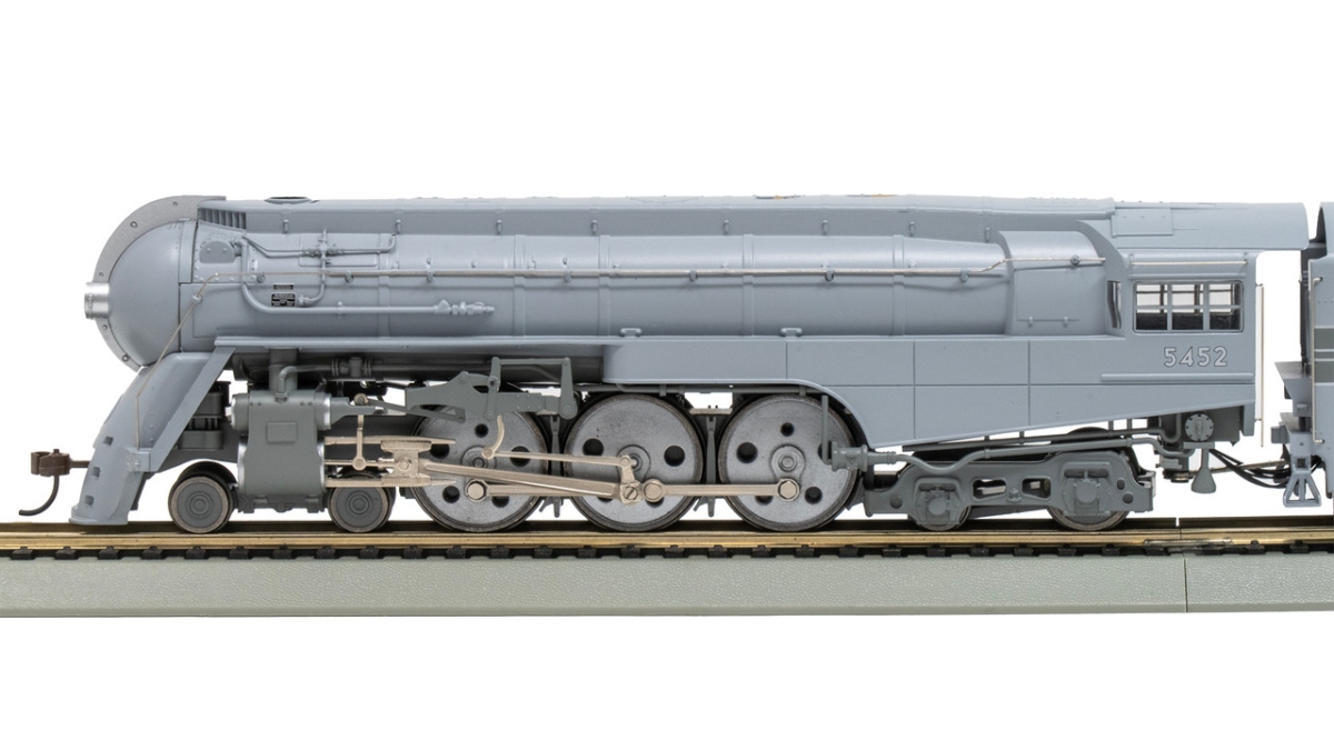 BAC56604 HO Scale Dreyfuss Streamlined Hudson NYC No.5452 Model Train