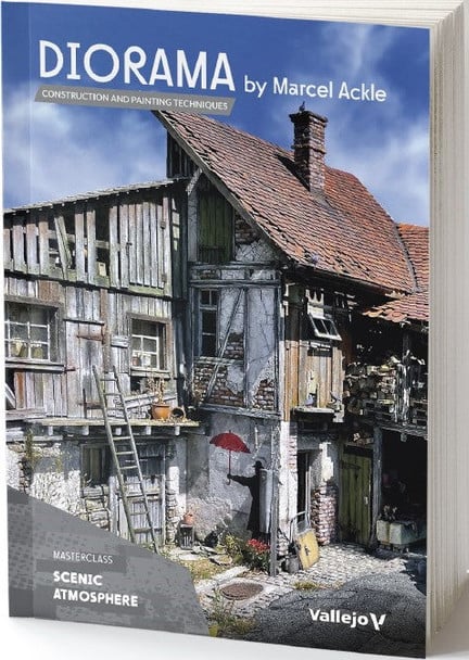 VLJ75065 Diorama by Marcel Ackle Book