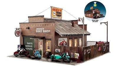 WOO5846 O Dueces Cycle Shop