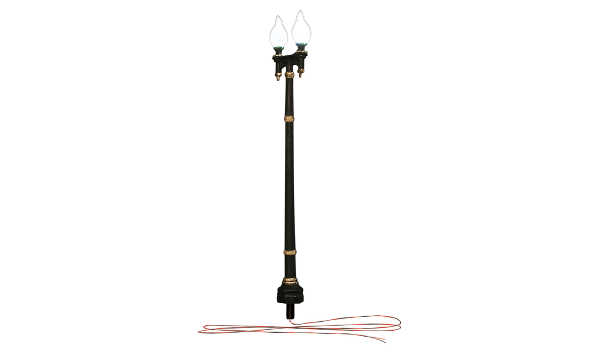N Double Lamp Post Street Light