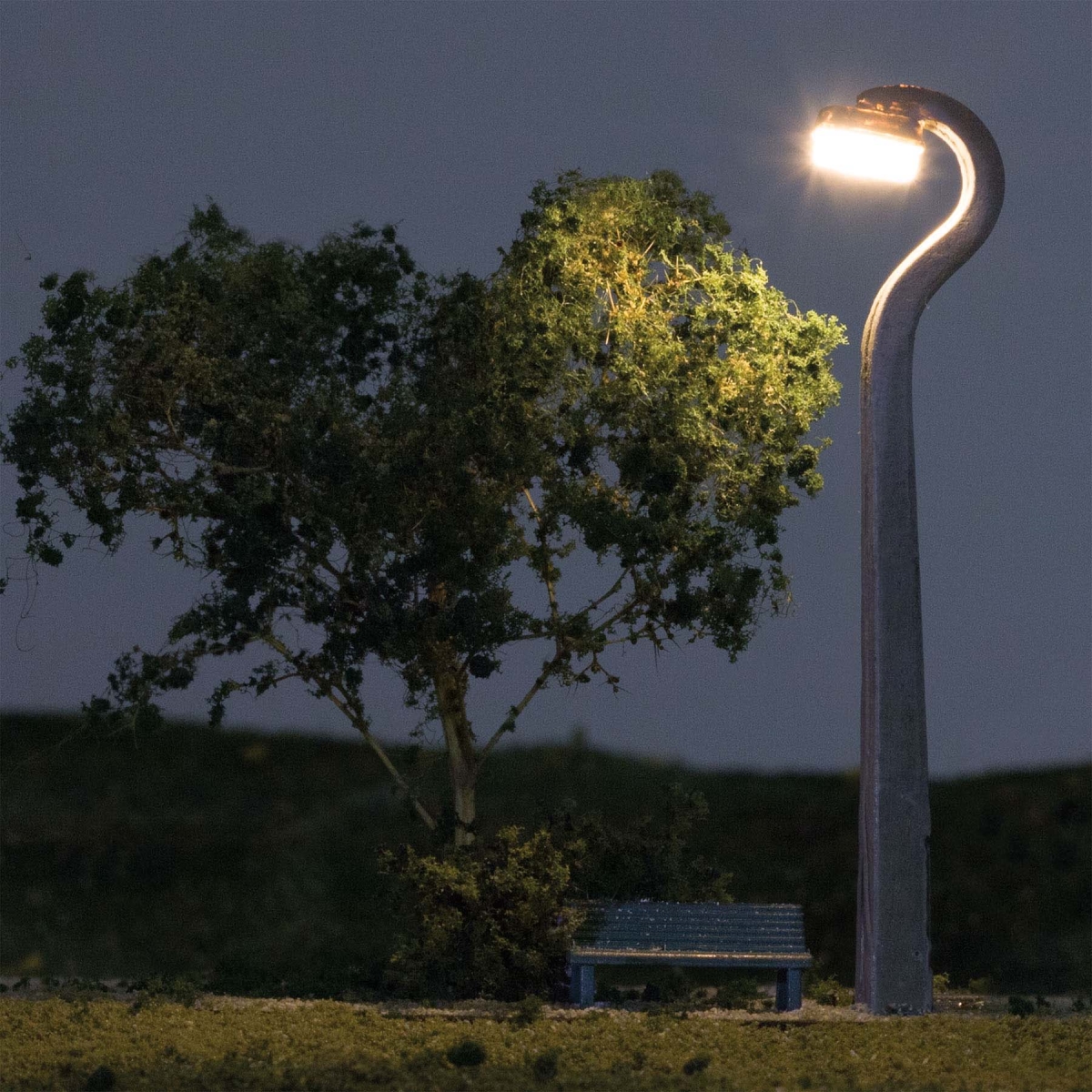 Just Plug Concrete Lamp - HO Scale