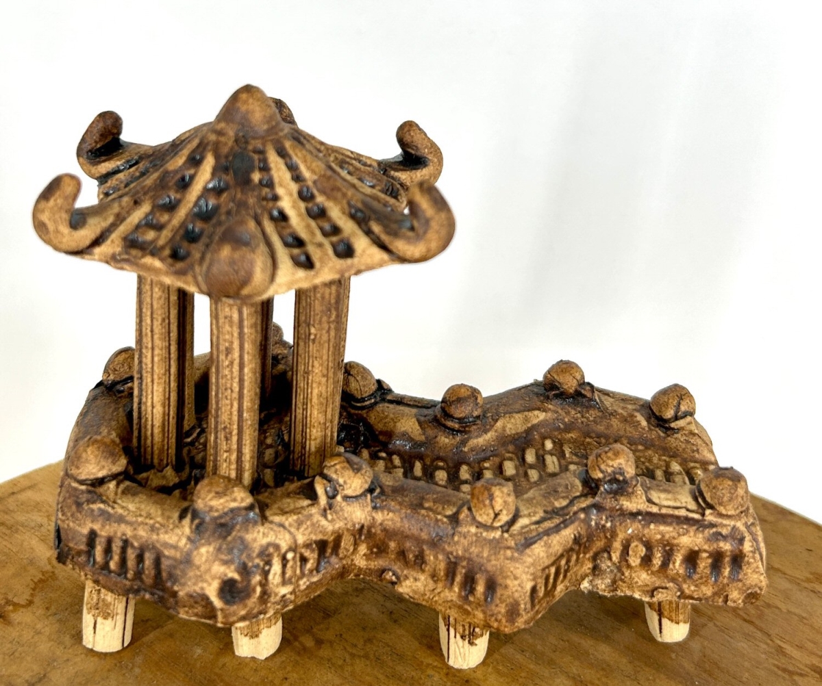 e3599 Pagoda Styled Gazebo Figurine - 3 in.