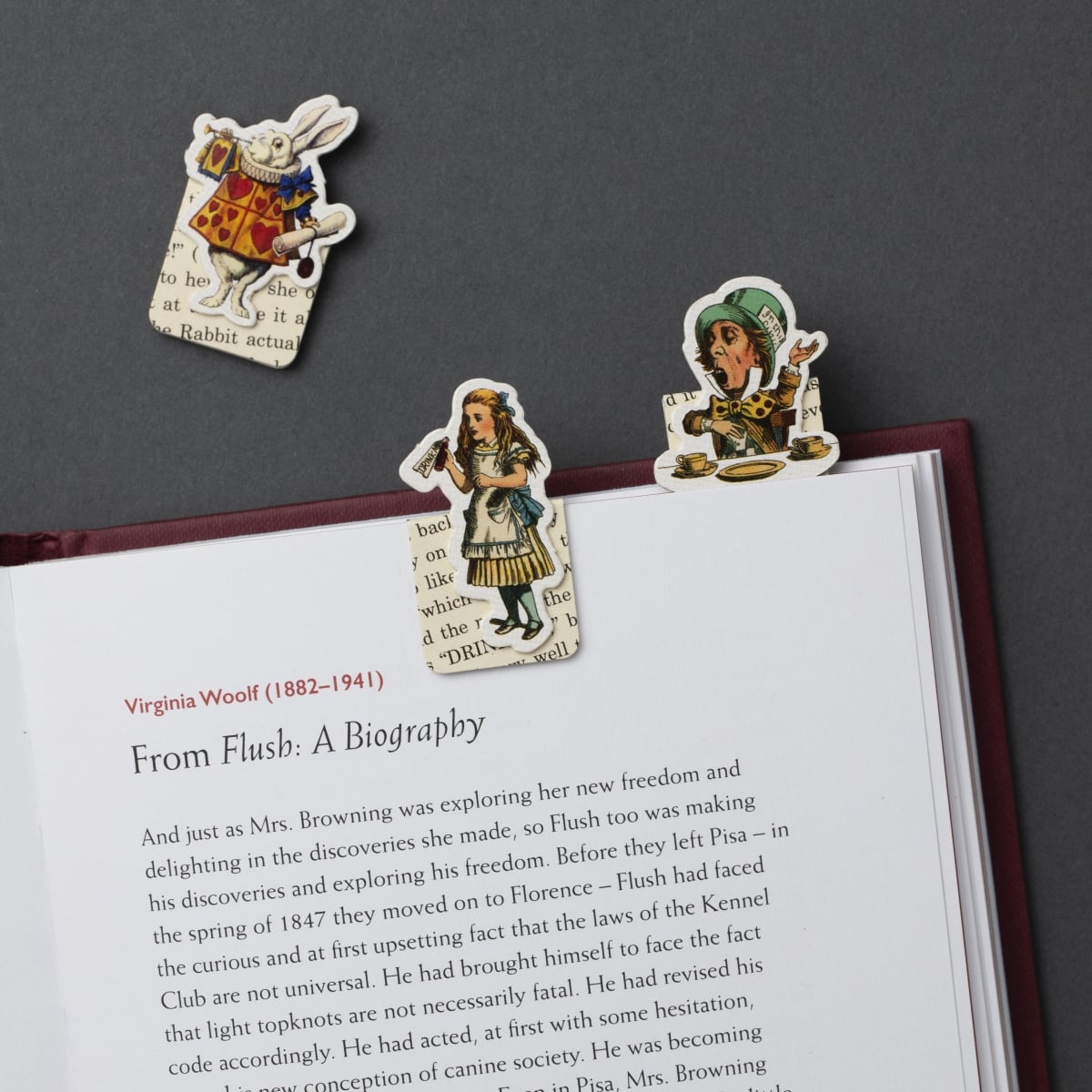 15903 Magnetic Mini Bookmark - Alice