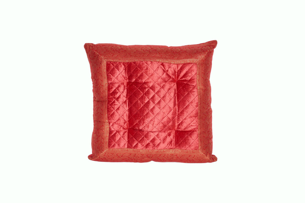 504 Red 18 x 18 in. Wally Decor Quilted Velvet Floor Cushions, Red