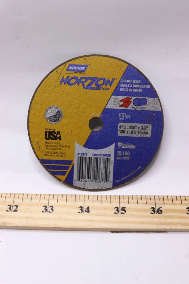 NOR10675 0.38 x 4 x 0.35 in. Flat Cut-Off Wheel