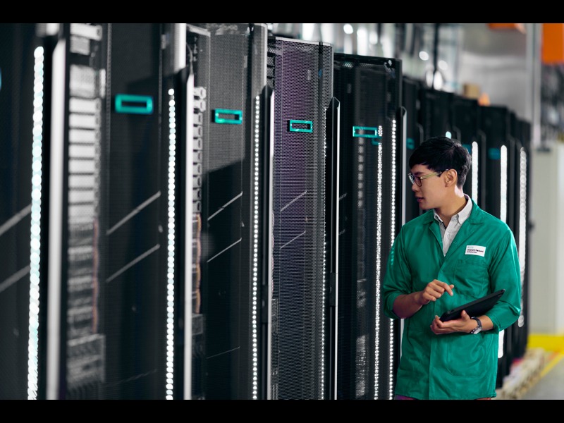 Picture of HPE BTO Server Options P48899-B21 Pl-SY Tri-Mode Enablement Kit