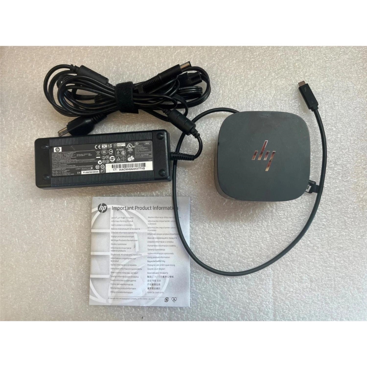 5YH27AV-ABA G5 Dock Docking Station Kit with 120W AC Adapter, Black