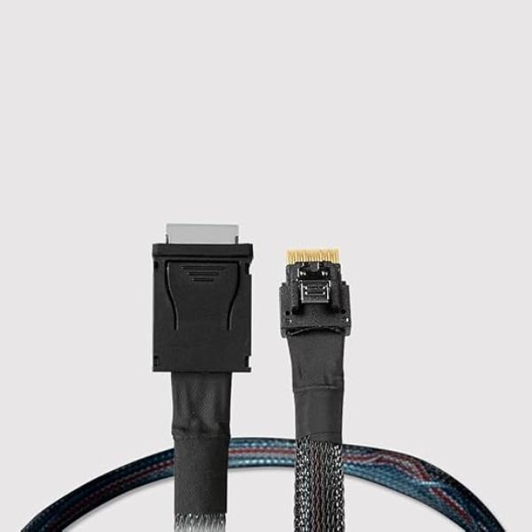 MB402L-B SFF-8654 to OCuLink 4i SFF-8611 Internal Data Cable
