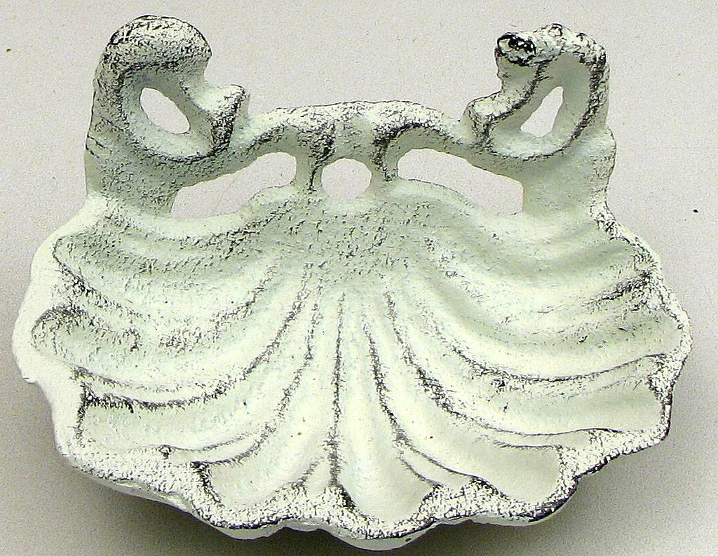 Picture of IWGAC 0184-0878 Cast Iron Seashell Soap Dish