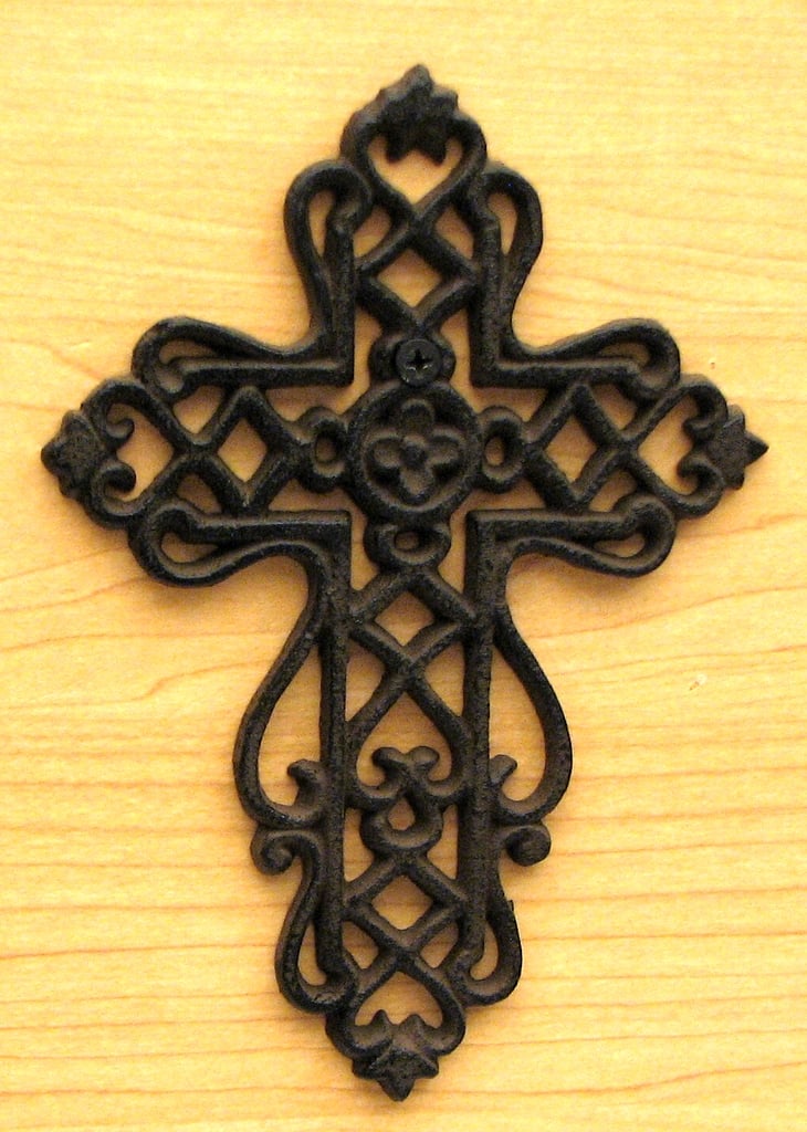 Picture of IWGAC 0184-01051 Small Cast Iron Cross with Scrolls - Set of 16