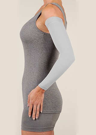 Picture of Juzo 2000CGRSB00 I Soft 15-20 mmHg Compression Arm Sleeve with Regular Silicone Border - Seasonal&#44; I - Extra Small