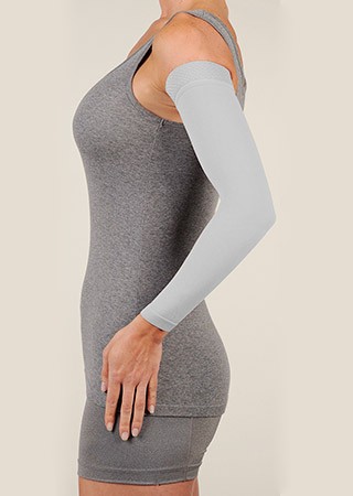 Picture of Juzo 2000MXCGRSB01 I Soft Max 15-20 mmHg Armsleeve with Regular Silicone Border - Print&#44; I - Extra Small