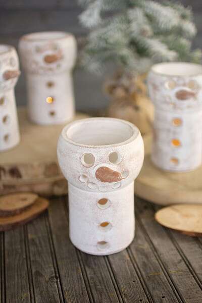 H3962 6 x 8 in. Clay Snowman Luminary, White