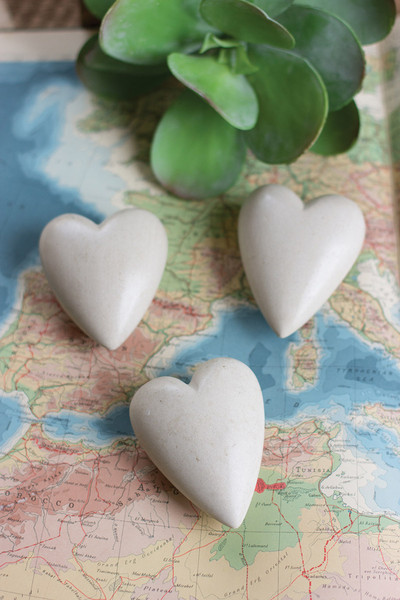 A5742K Hand Carved Stone Hearts with Made Haiti, White