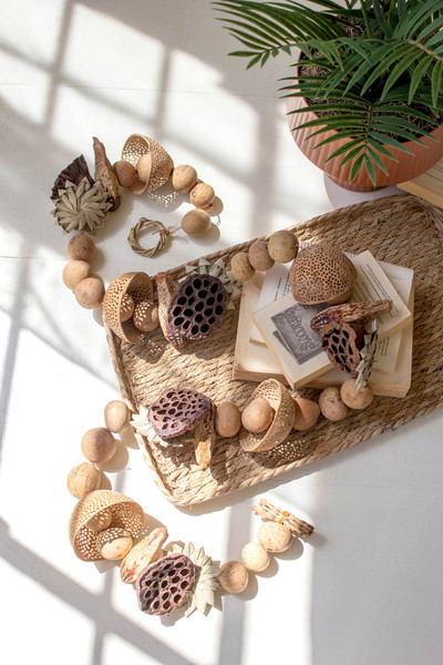 NSBE1030K Mixed Dried Botanical Garland, Brown