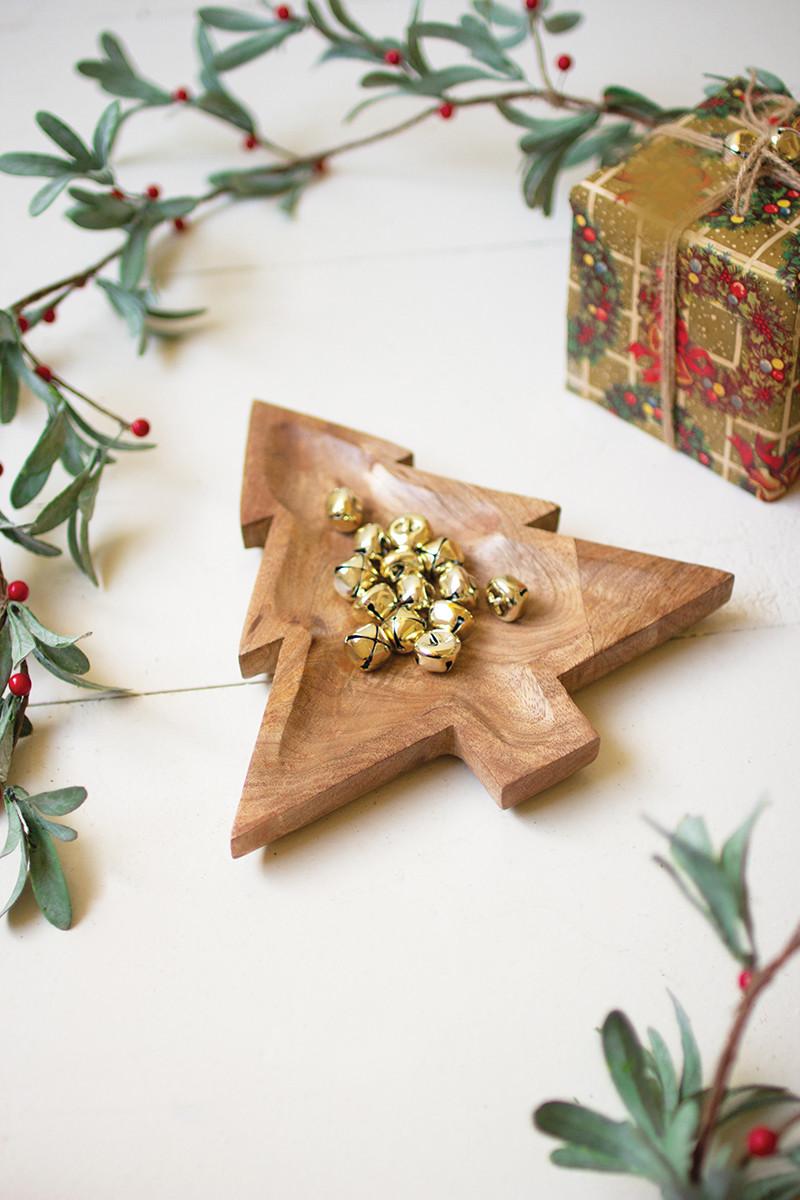 NTBM1018K Carved Wooden Christmas Tree Platter, Natural
