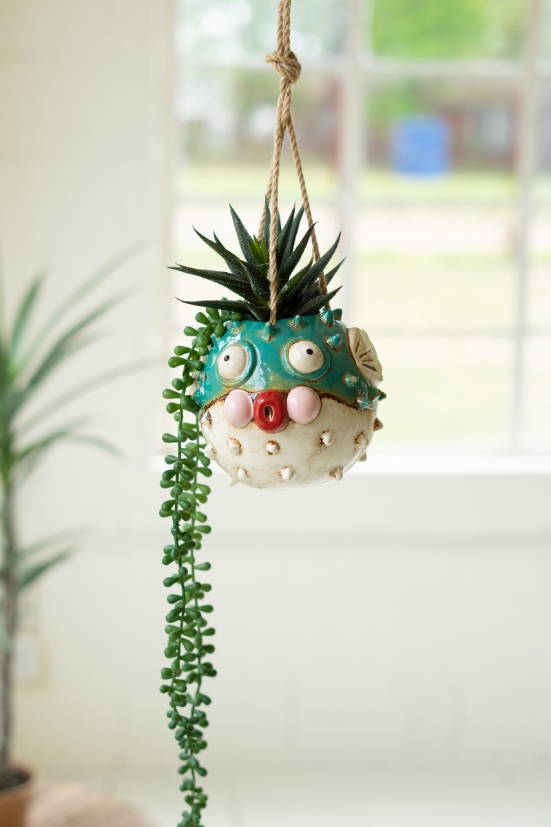 CDV2246 5.5 x 5 in. Ceramic Hanging Blowfish Planter, Multi Color