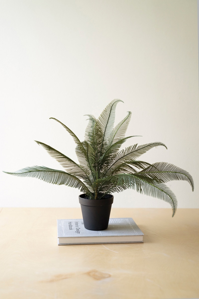 Picture of Kalalou CYF1498 Artificial Phoenix Plant in a Black Plastic Pot&#44; Multi Color